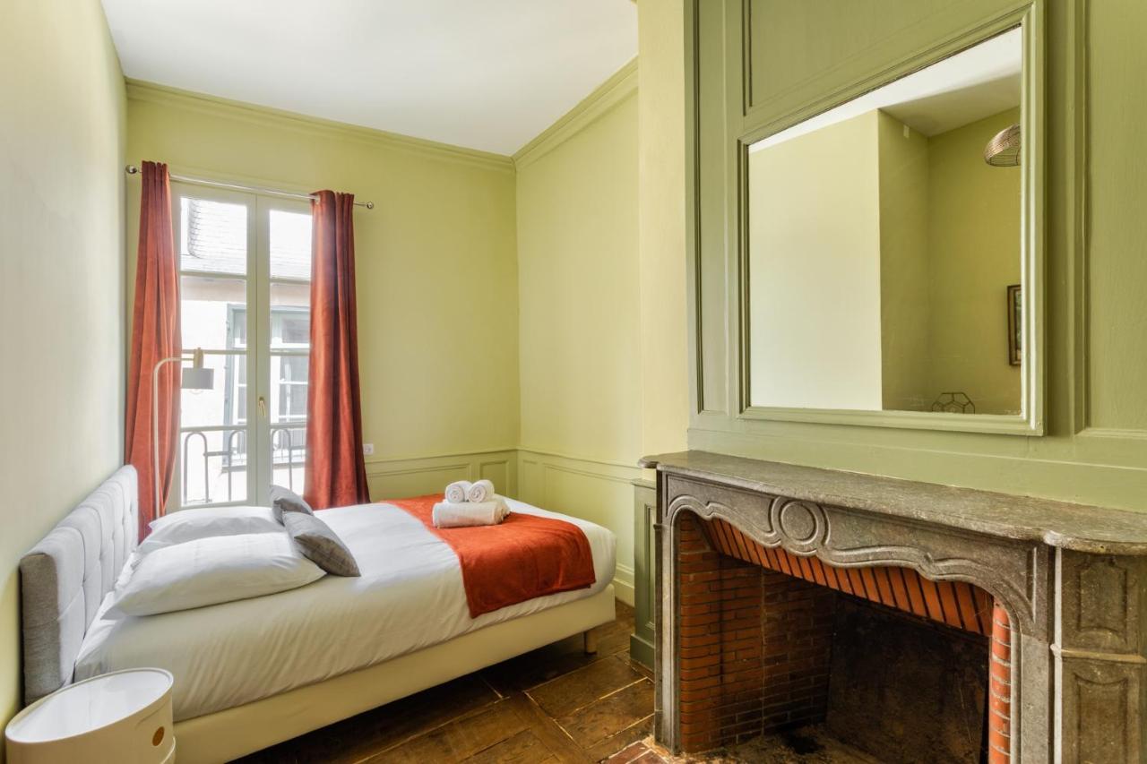 Dame De Coeur - Appartement Spacieux En Plein Centre Historique Rennes Exterior foto